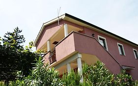 Apartments Menderi Hills